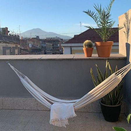 Homestay Rooftop Катания Экстерьер фото