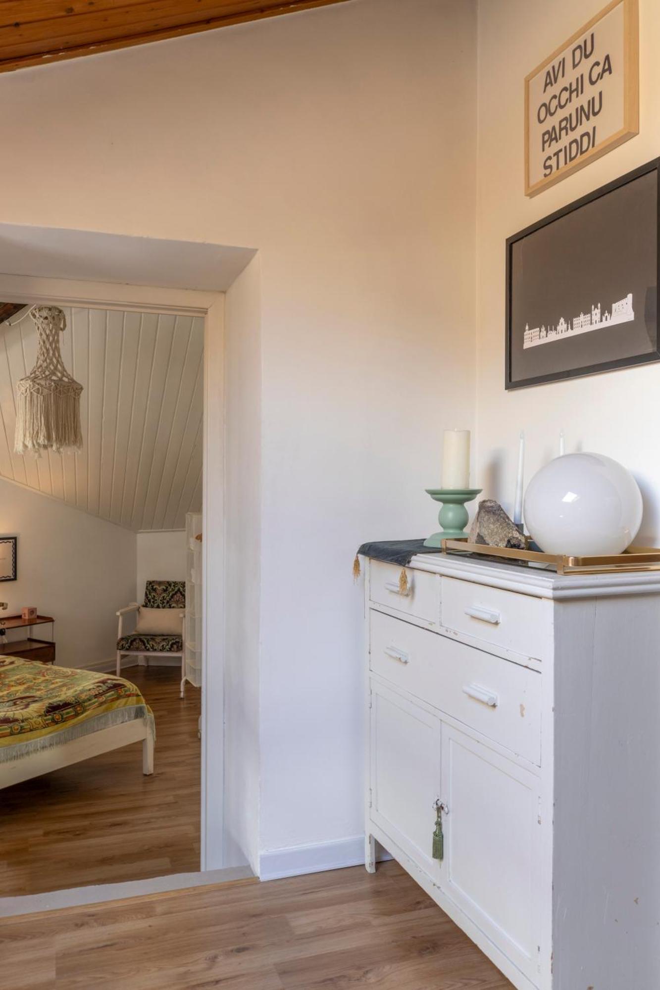 Homestay Rooftop Катания Экстерьер фото