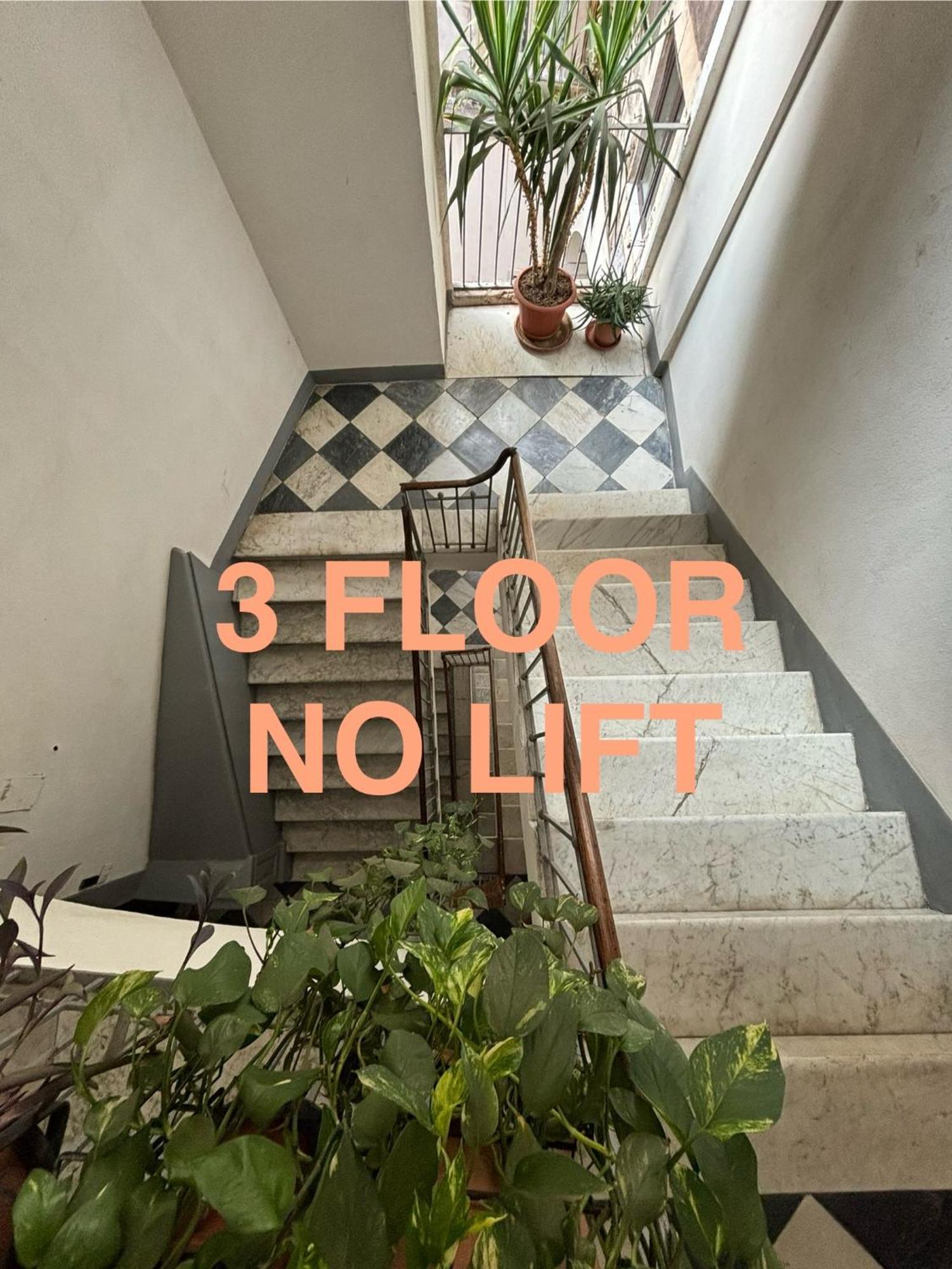 Homestay Rooftop Катания Экстерьер фото